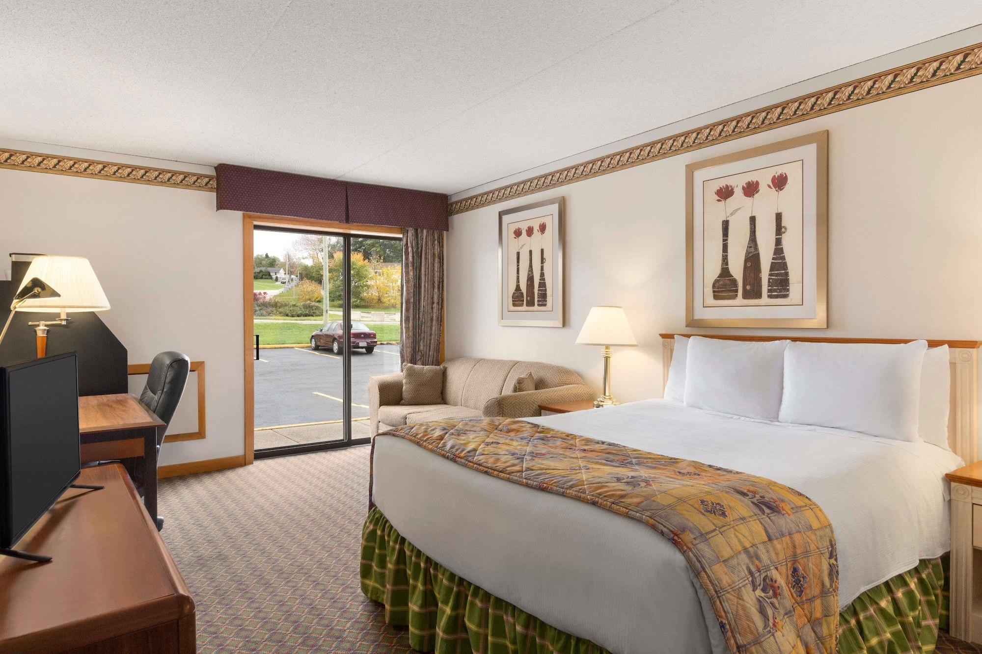 Travelodge By Wyndham Owen Sound On Exterior photo