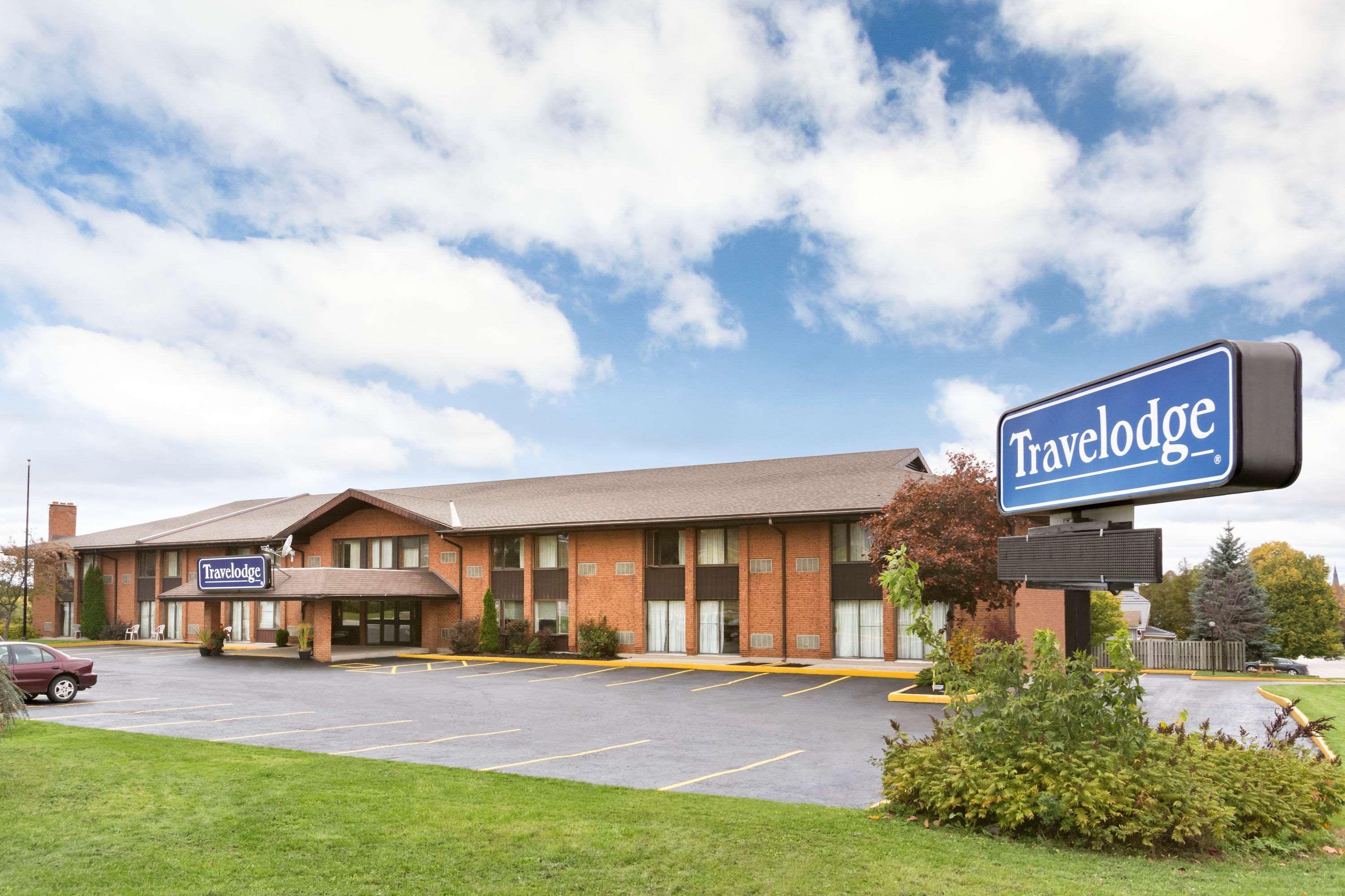 Travelodge By Wyndham Owen Sound On Exterior photo