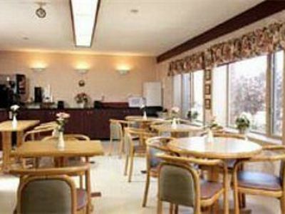 Travelodge By Wyndham Owen Sound On Restaurant photo